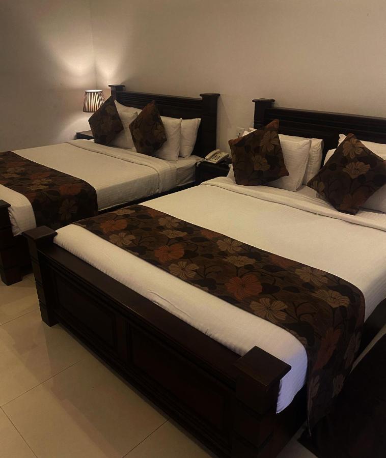קנדי Hotel Bamiyan מראה חיצוני תמונה