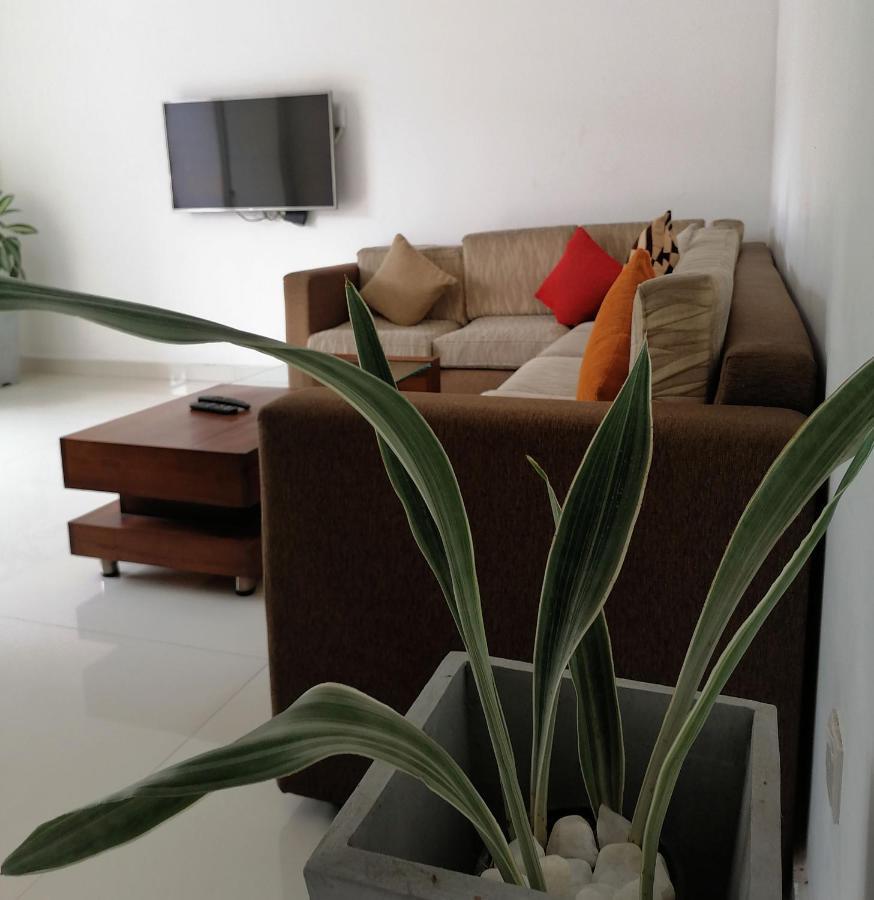 קנדי Hotel Bamiyan מראה חיצוני תמונה