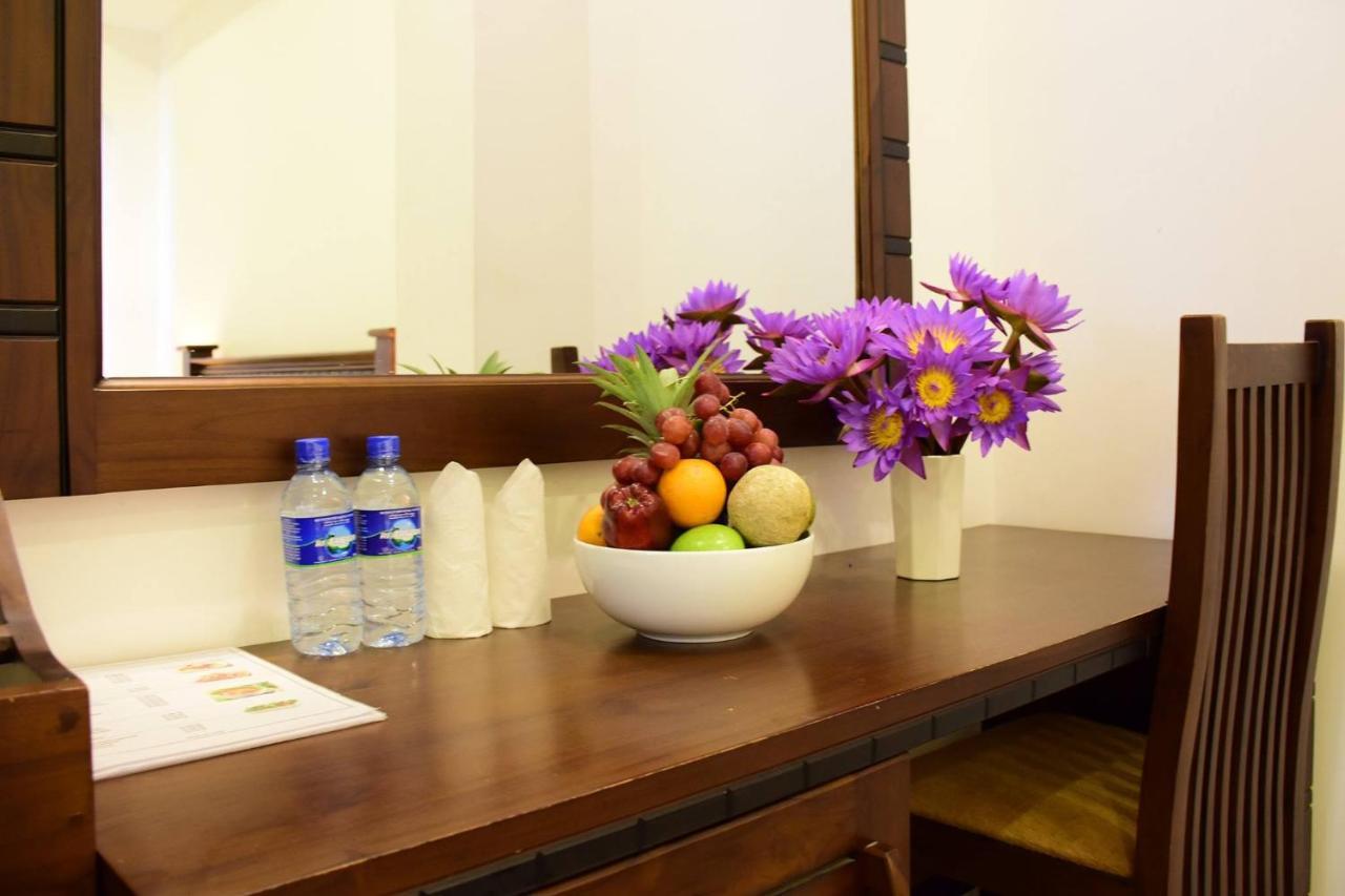 קנדי Hotel Bamiyan מראה חיצוני תמונה