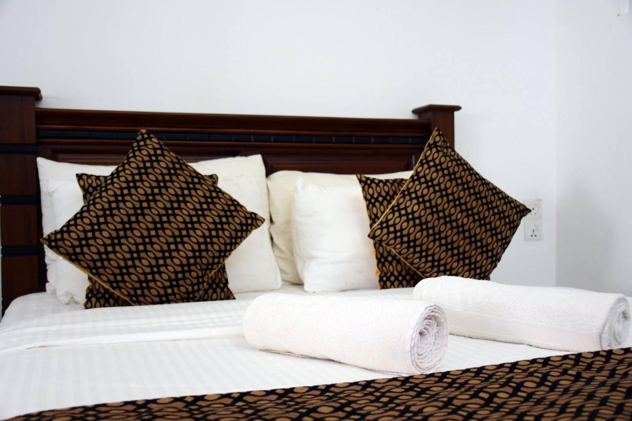 קנדי Hotel Bamiyan מראה חיצוני תמונה