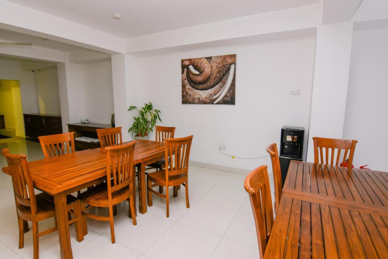 קנדי Hotel Bamiyan מראה חיצוני תמונה